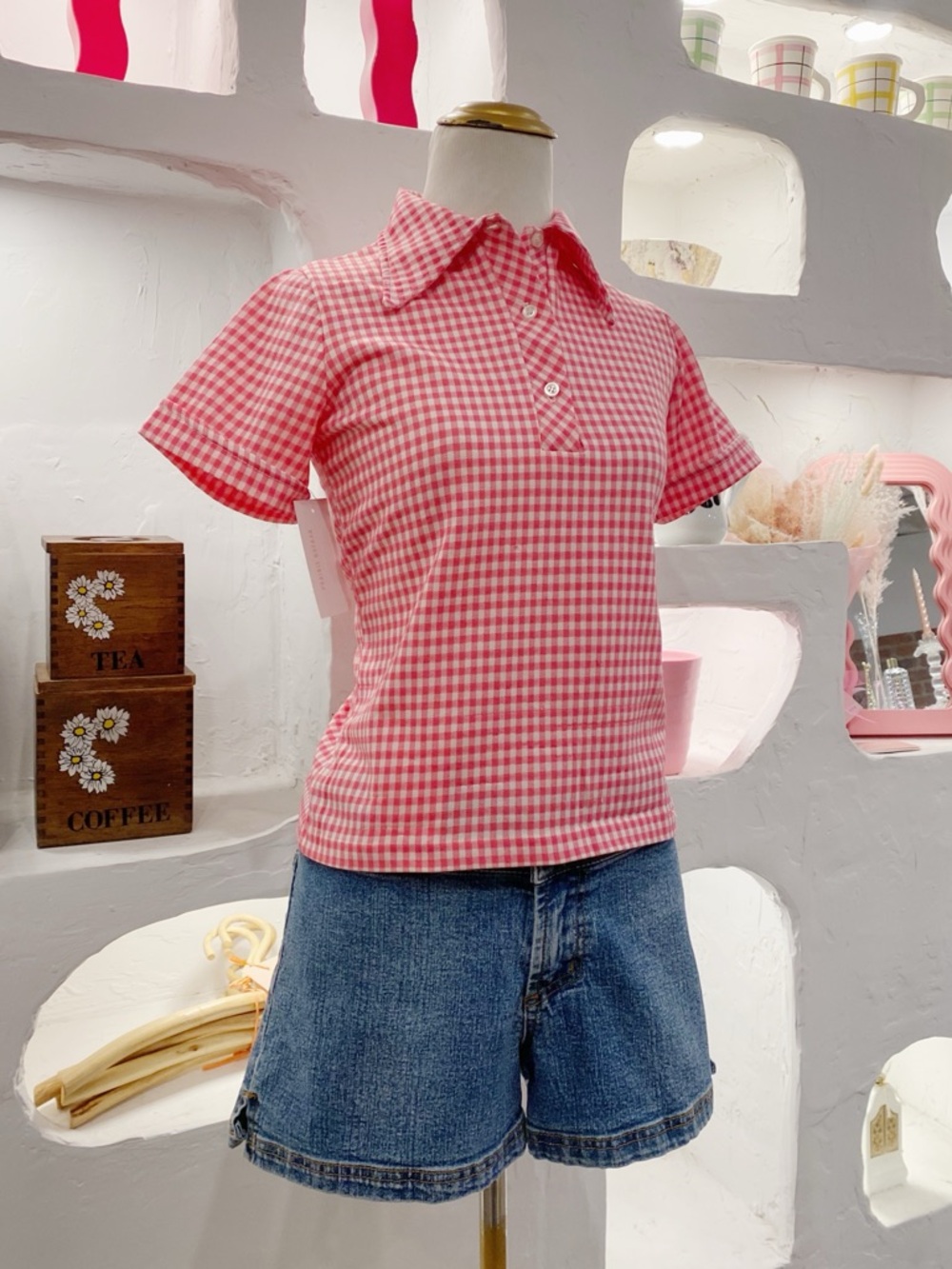 Retro 70s Pink & White Gingham Short Sleeve Collared Polo Shirt